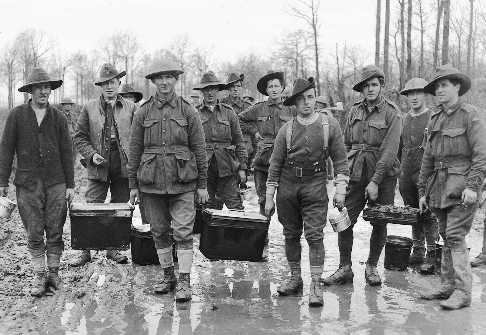 dying-splendor-of-the-old-world-australian-soldiers-relax-in-the